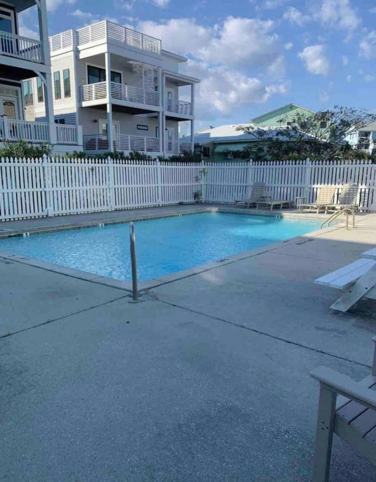 Sunskipper Iota Villa Carolina Beach Bagian luar foto